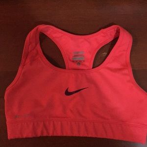 nike pro sports bra